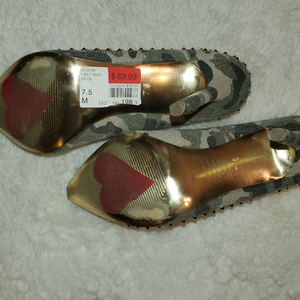 Heels 🥳 - Picture 6 of 6